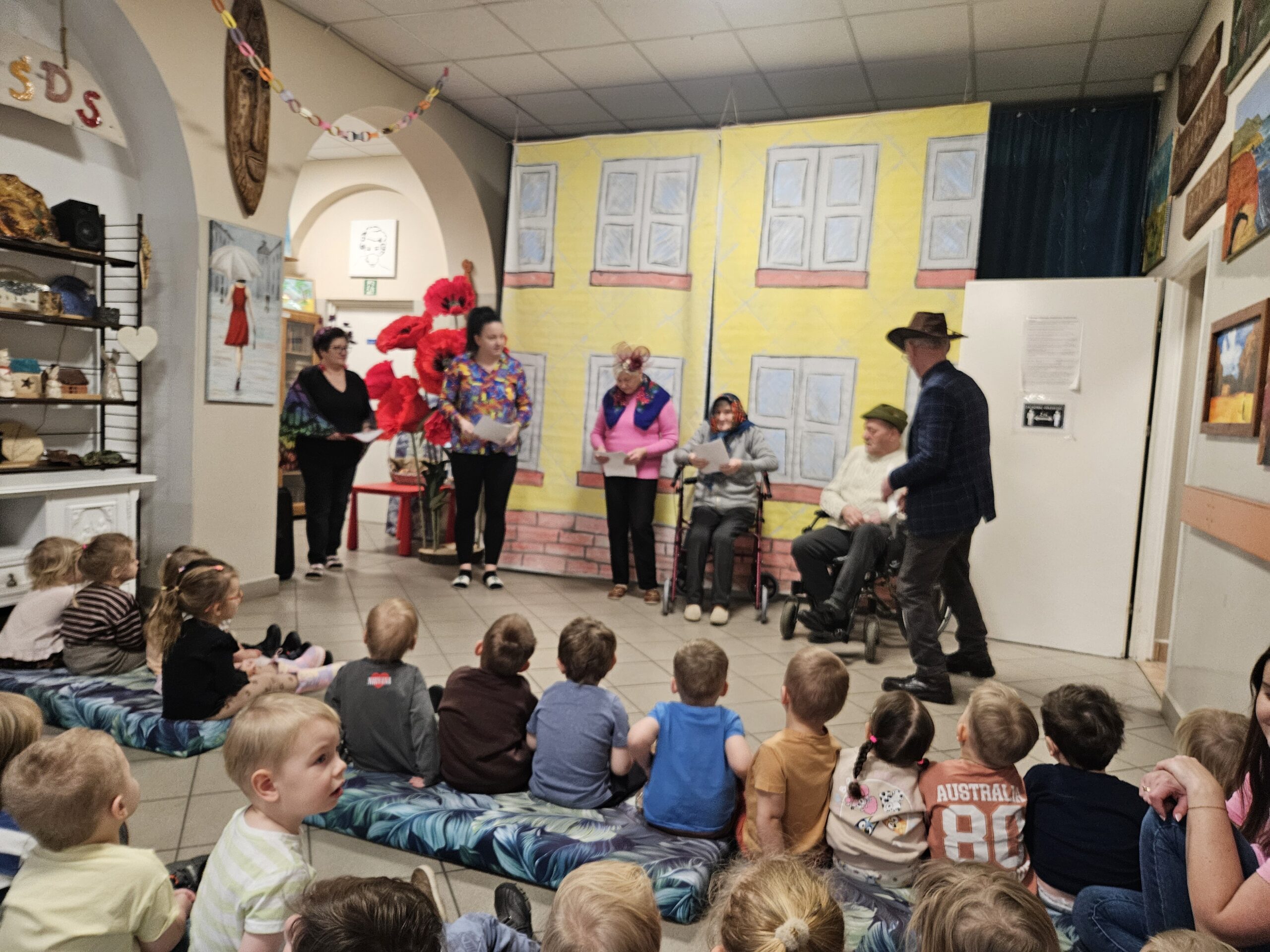 Przedstawienie w ŚDS – „Świat bajek”